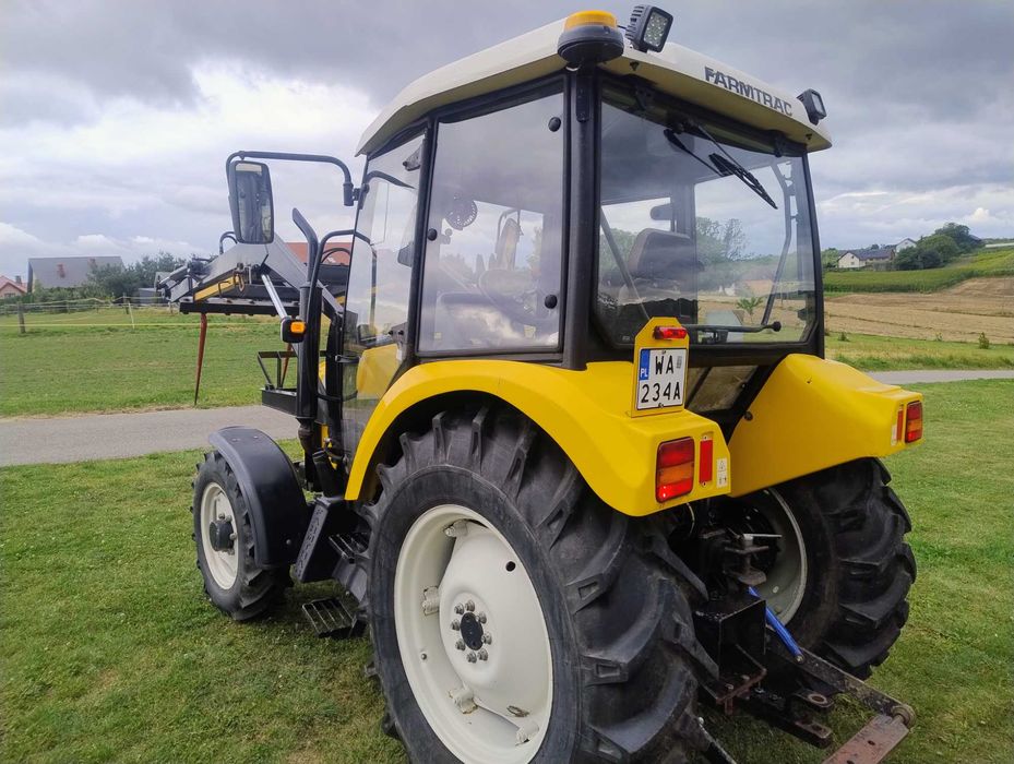 Ciągnik Farmtrac 555 DT