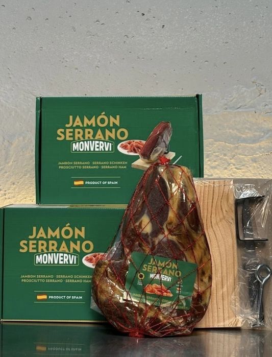 Хамон  задня ніжка вагою від 1.8-2.5 кг топ якість