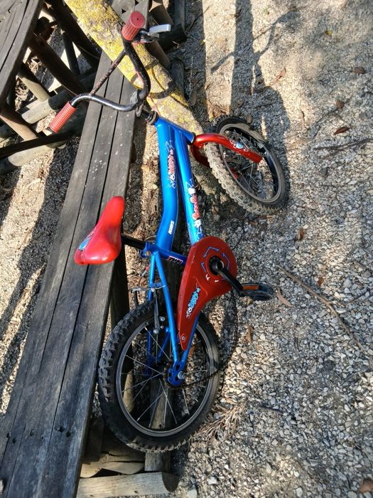 Bicicletas  e triciclos bebés e crianças