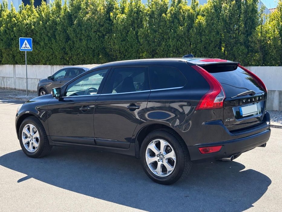 Volvo XC60 D5  Nacional