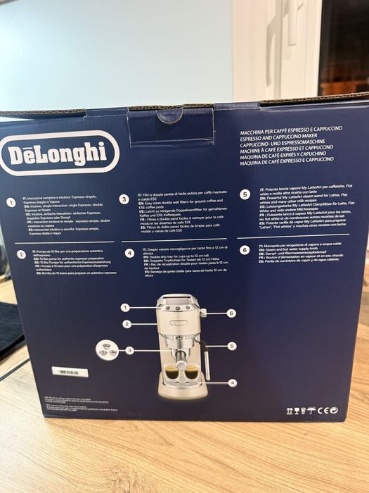 Ekspres DeLonghi DEDICA Arte