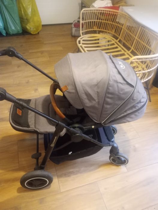 Sprzedam wózek spacerowy