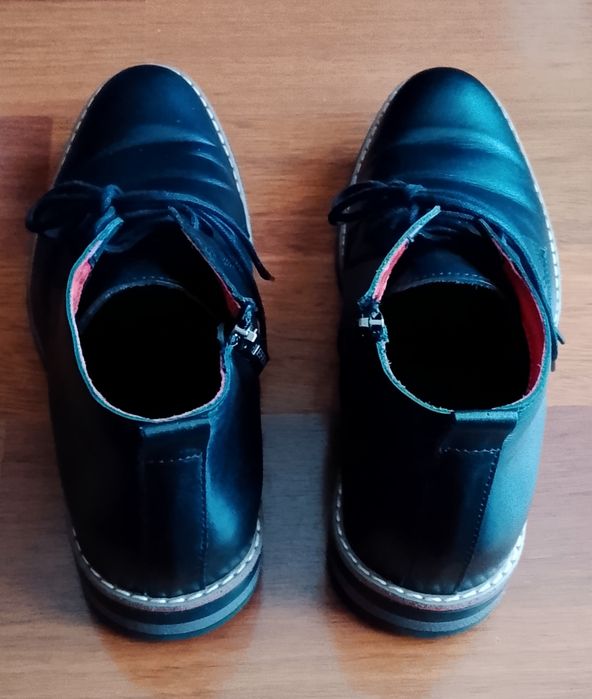 Buty typu chukka firmy EFEKT rozmiar trochę większe 41.
