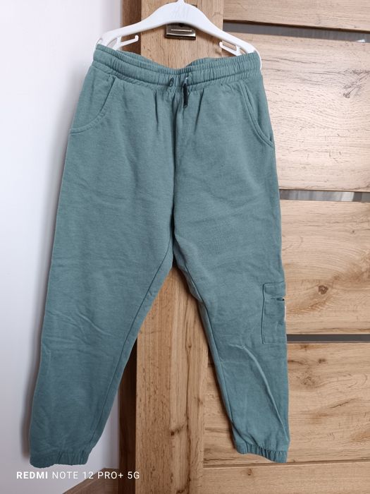 Spodnie dresowe Sinsay 134