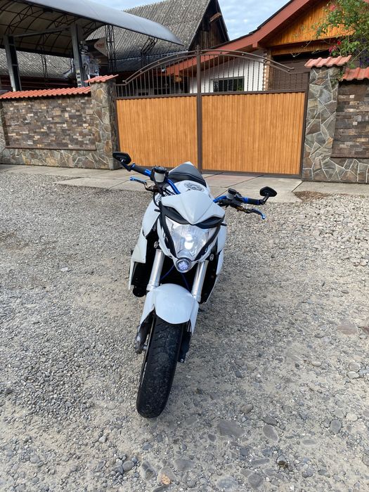 Продам Honda cb1000r