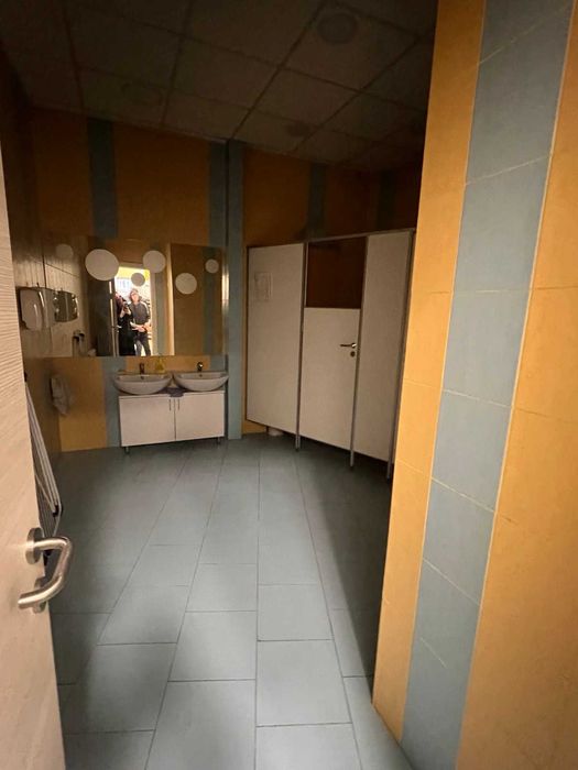 Сдам окрему будівлю з закриою теріторією. Шевченківський р-н