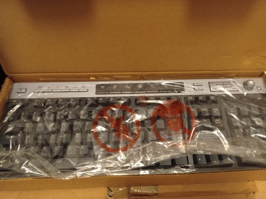 PC Monitors + Monitor Stand + Keyboards + Cables64584776349186122