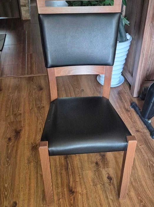 Zestaw mebli stól i 6krzeseł