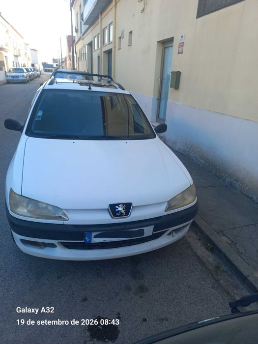 Carro em bom estado do dia a dia
