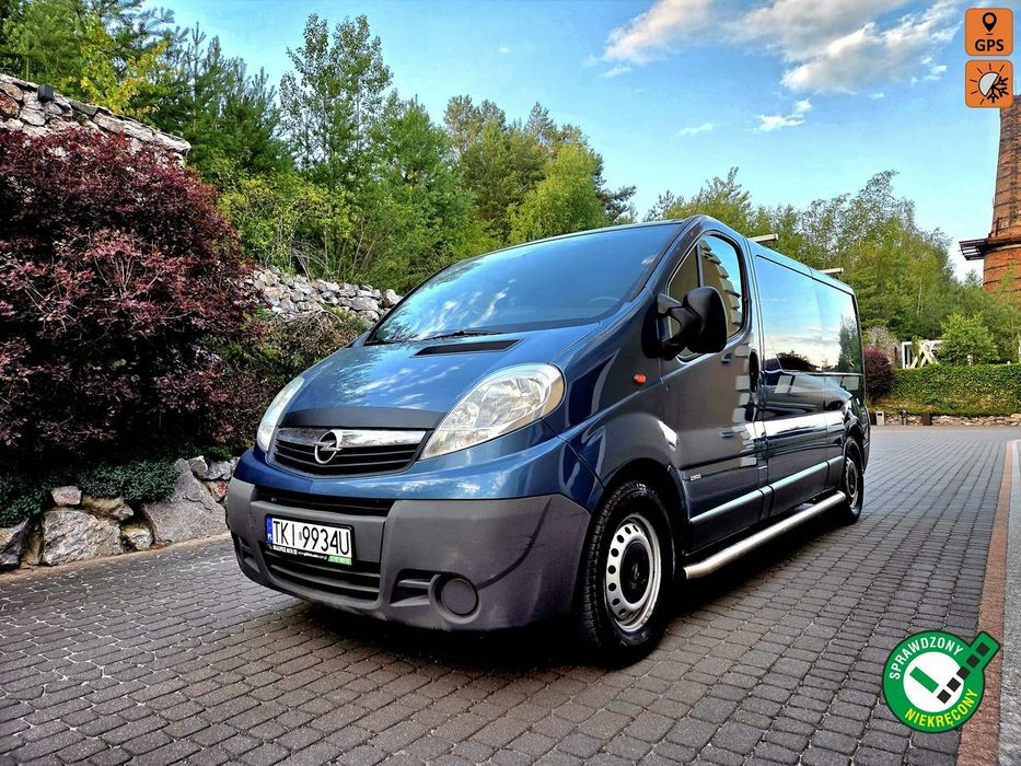 Opel Vivaro  2.5 CDTi 150 KMLift Brygadówka Long 6 osób Navi Klima