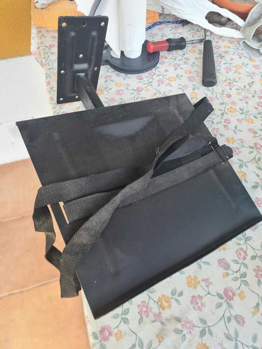 Suporte para TV pequena