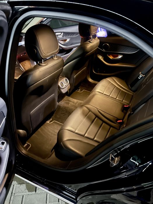 Продам Mersedes Benz C 300, 2016 р.в.  2 л. турбо задній привод