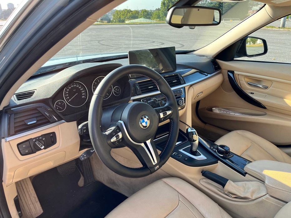 BMW 328i Luxury Line Auto