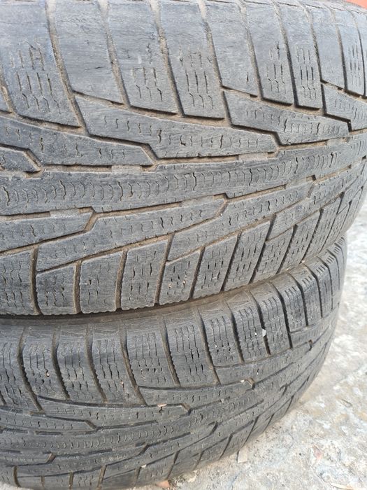 Шина Nokian 215 60 r17