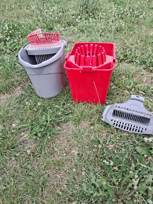 Kuwetę dla kota z klapką