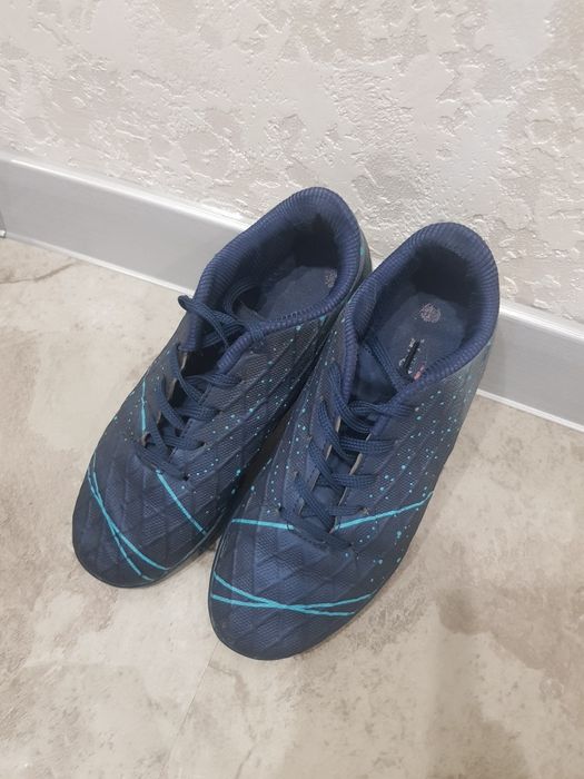 Продам футбольні бутси 36 р.