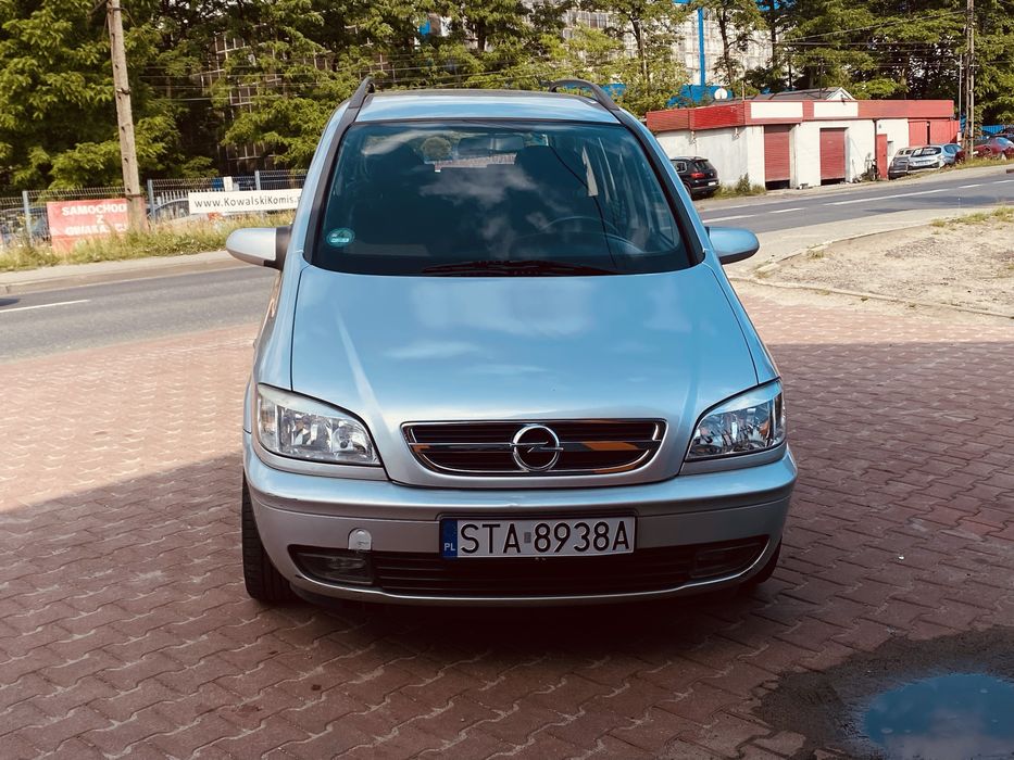 sprzedam opla zafirę rok 2005 1,8 benzyna 7-osob