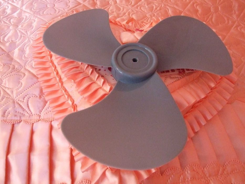 нова=крильчатка напольного вентилятора  R=180mm