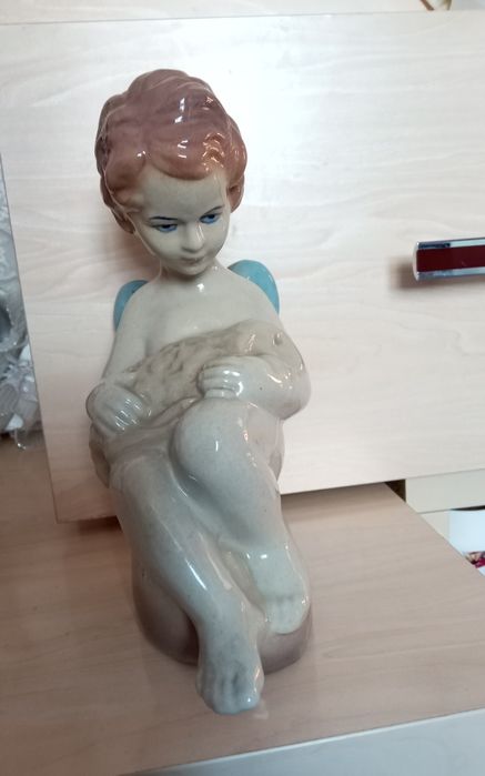 Велика фарфорова статуетка 18 см