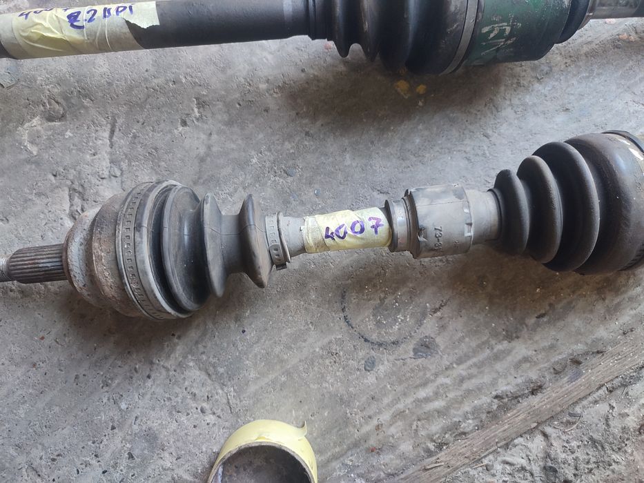 Полуосі Peugeot 4007 2.2 HDI