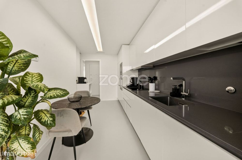 Apartamento T3 com 3 lugares de garagem no Bairro Novo da Abóboda