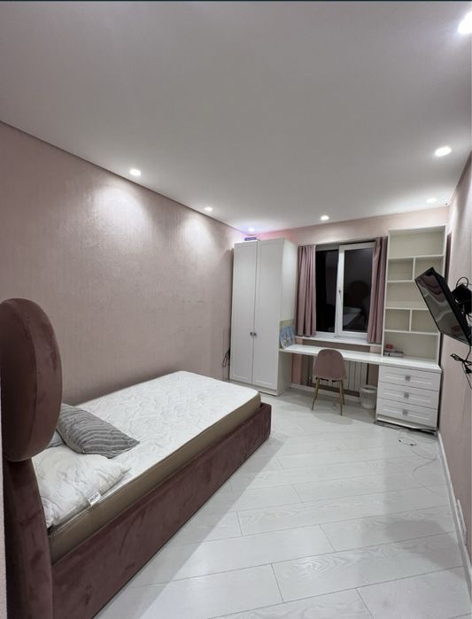 Продам велику 3-х кімнатну квартиру