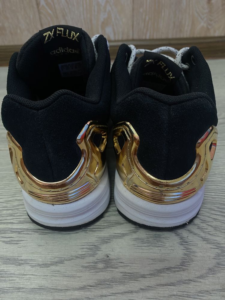 Adidas zx flux mens black and gold sale