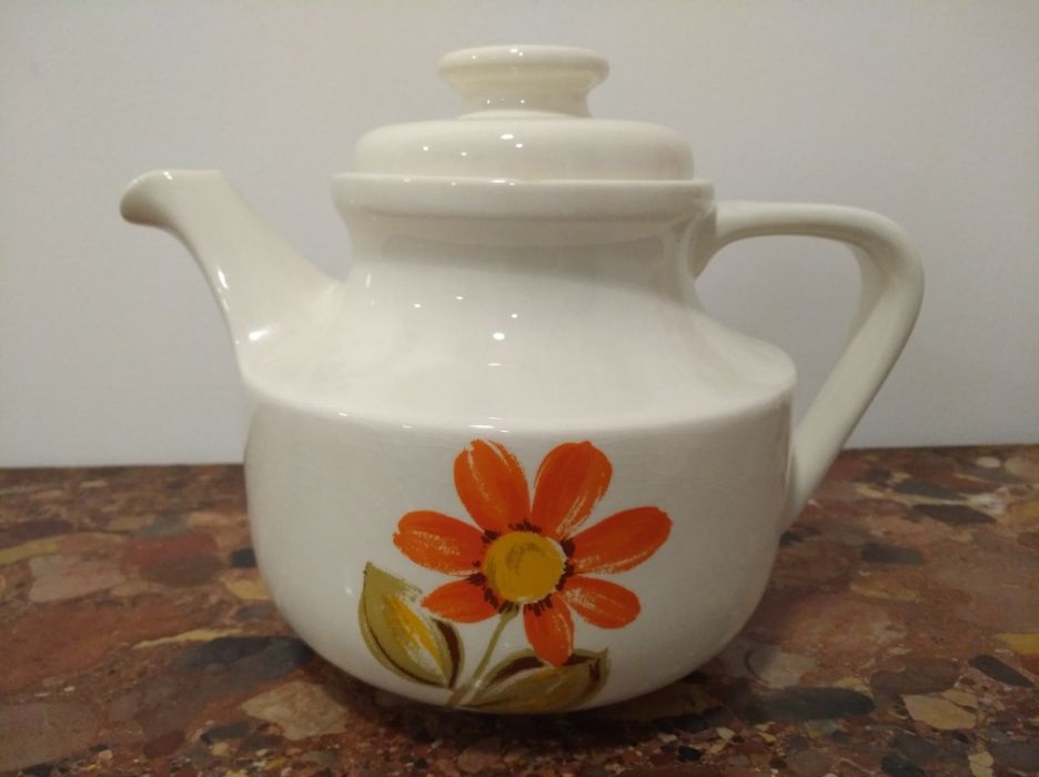 Bule da fábrica Sado Internacional