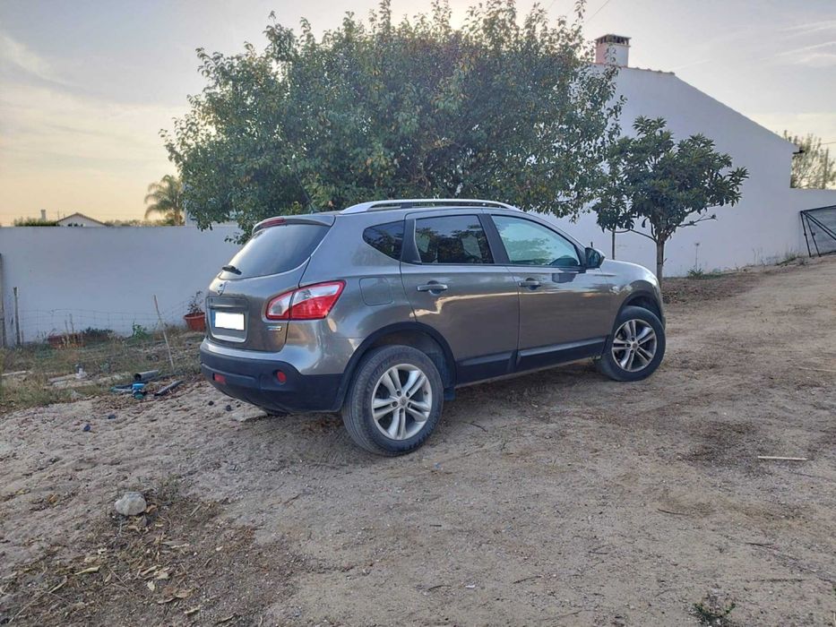 Nissan Qashqai 1.6 dci teto panorâmico, câmera traseira e gps