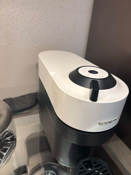 Máquina de café Nespresso Vertuo nova