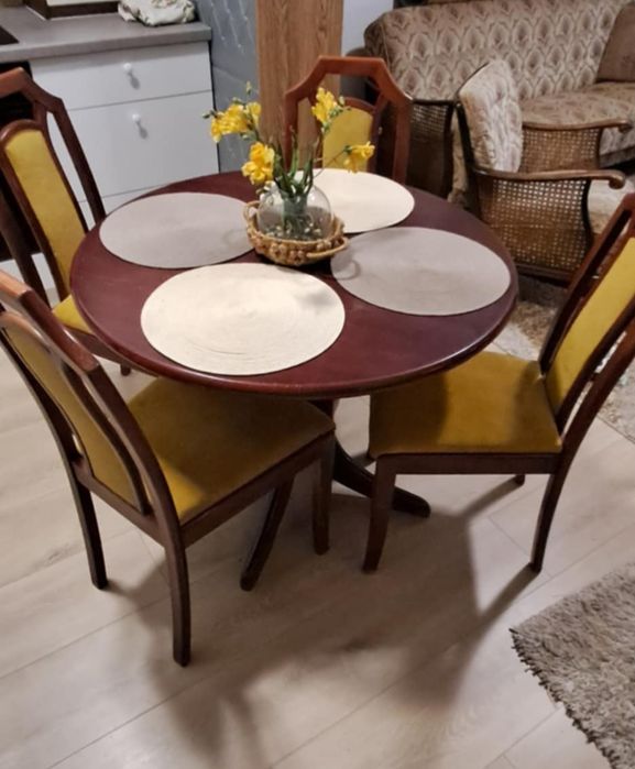 Stół okrągły rozkładany