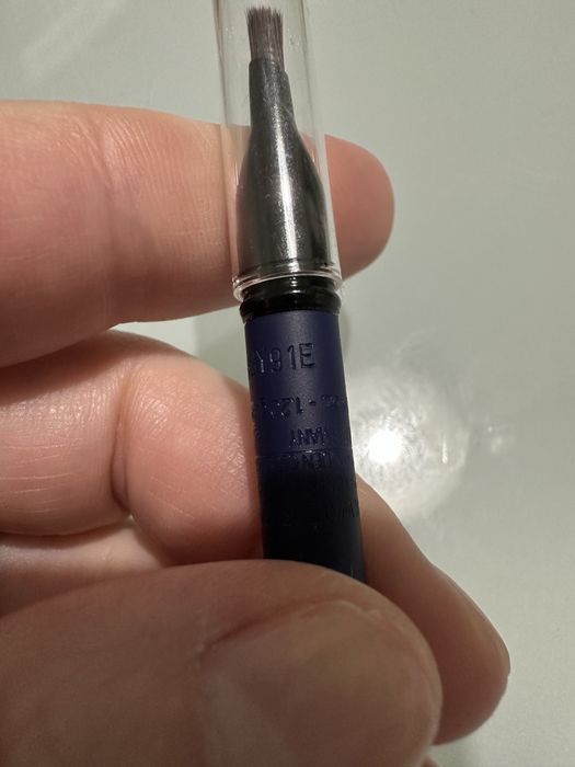 YSL нові,оригінальні,водостійкі олівці ( темно синій, чорний, золотис)