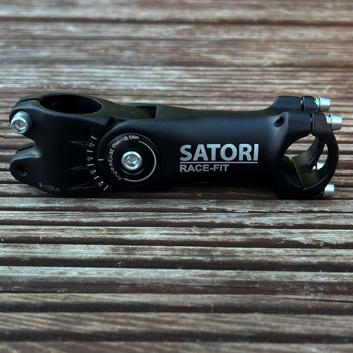 Mostek Wspornik Kierownicy Satori Race-Fit 25.4mm Regulowany Czarny