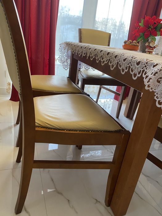 Krzesla z litego drewna , drewno naturalne 100 % bukowe