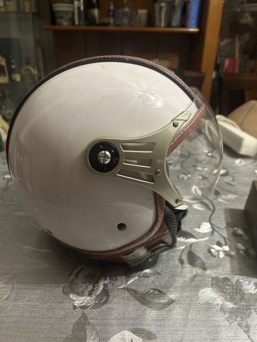 Capacete usado mas antigo