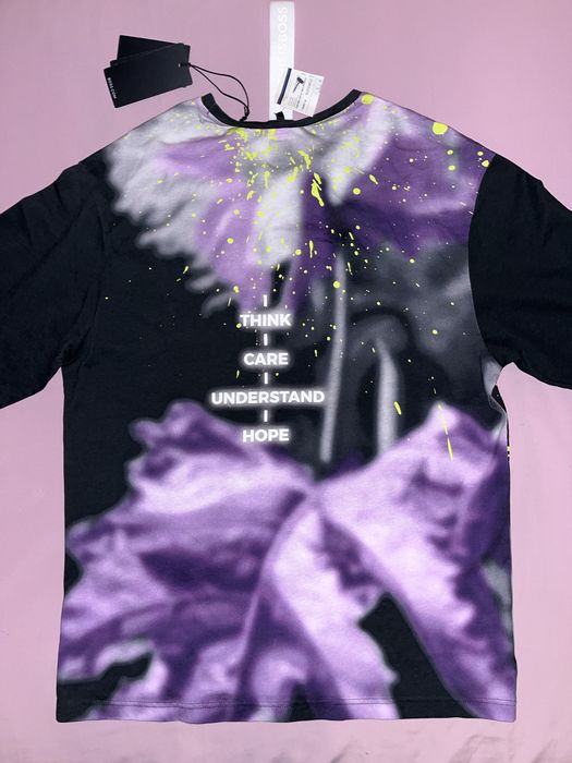 Wyprzedaż T-shirt męski Boss.