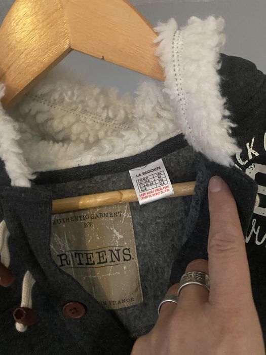 Casaco polar com carapuço