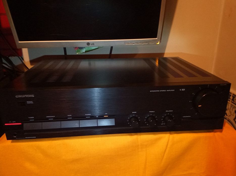 Amplificador integrado Grundig