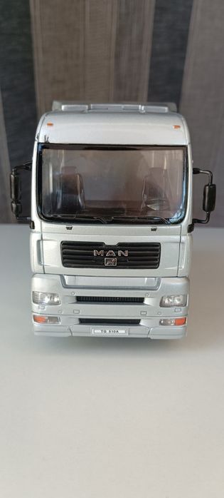 Camião MAN  escala 1/32