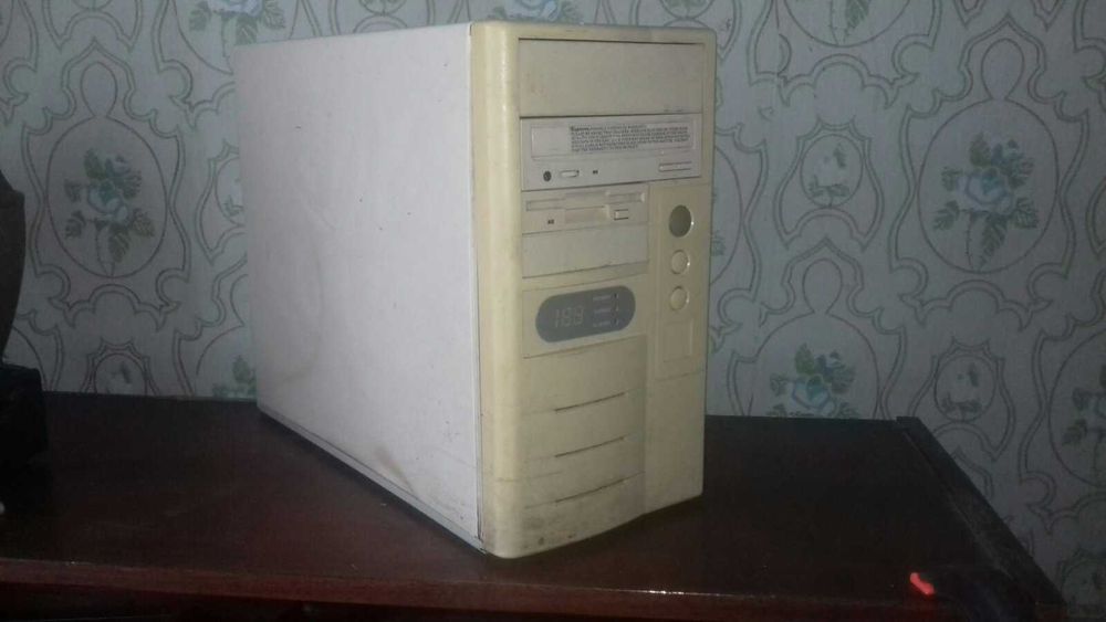 Системник на PENTUM MMX