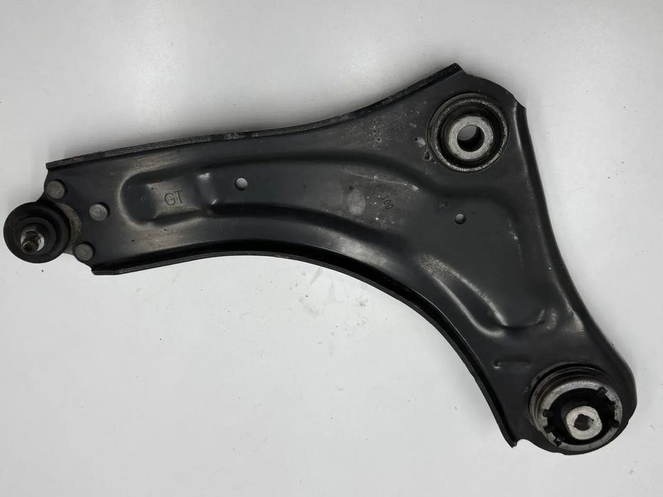 Braço Suspensão Direito / Esquerdo - Renault Megane III (2013)