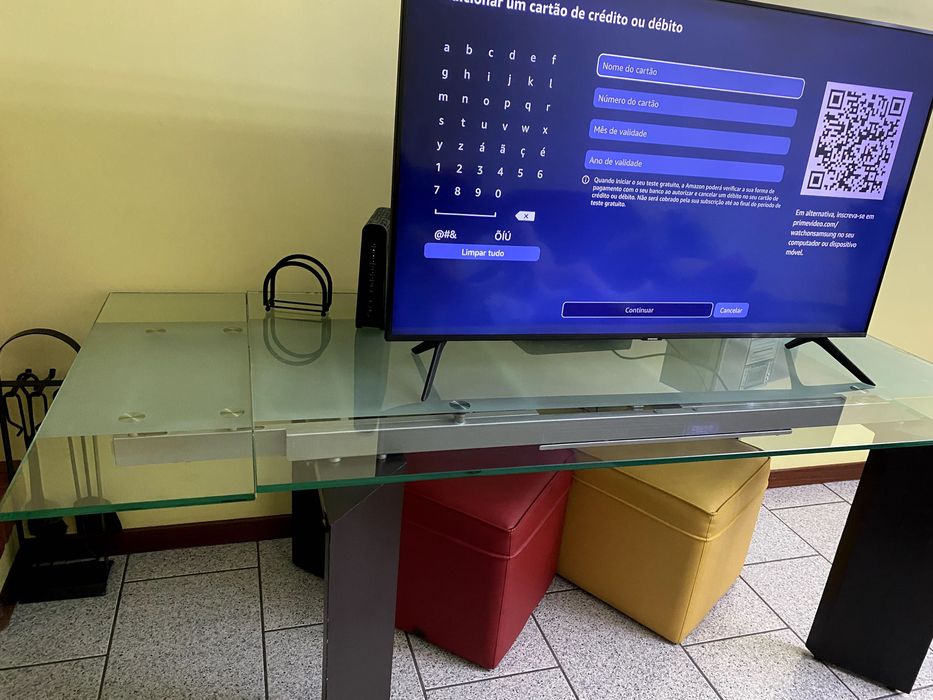 Mesa de Vidro Extensivel S/ cadeiras