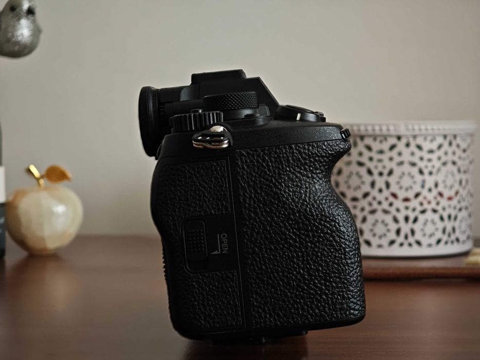Aparat Sony A7IV / Stan idealny / Przebieg tylko 26.5 tys. !