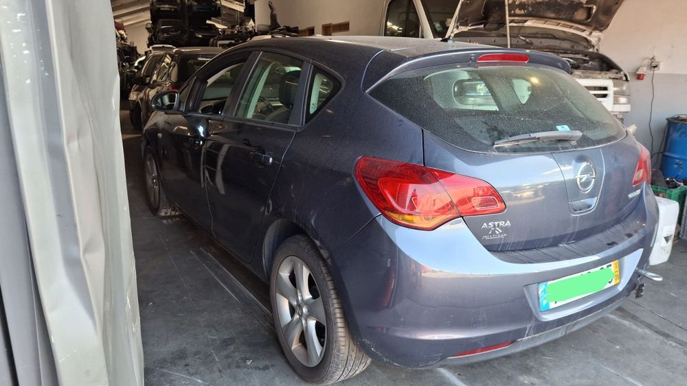 Opel astra j para peças