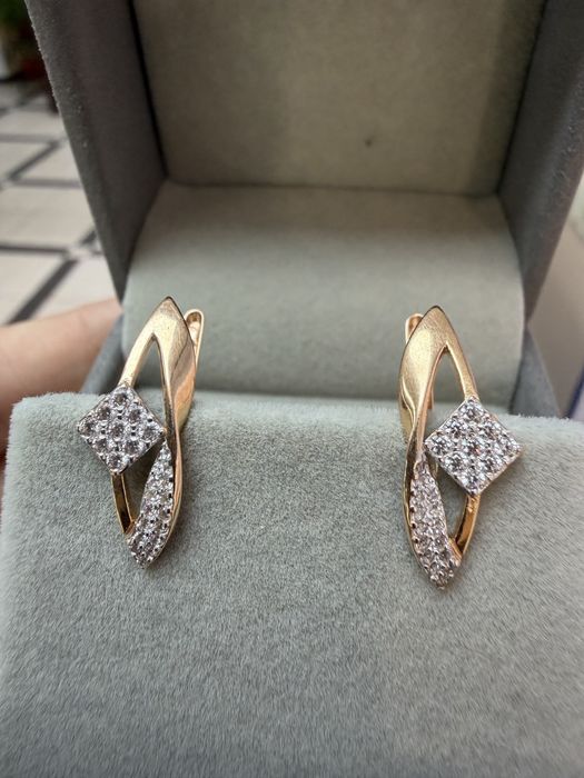 Золотые серьги 585 пробы