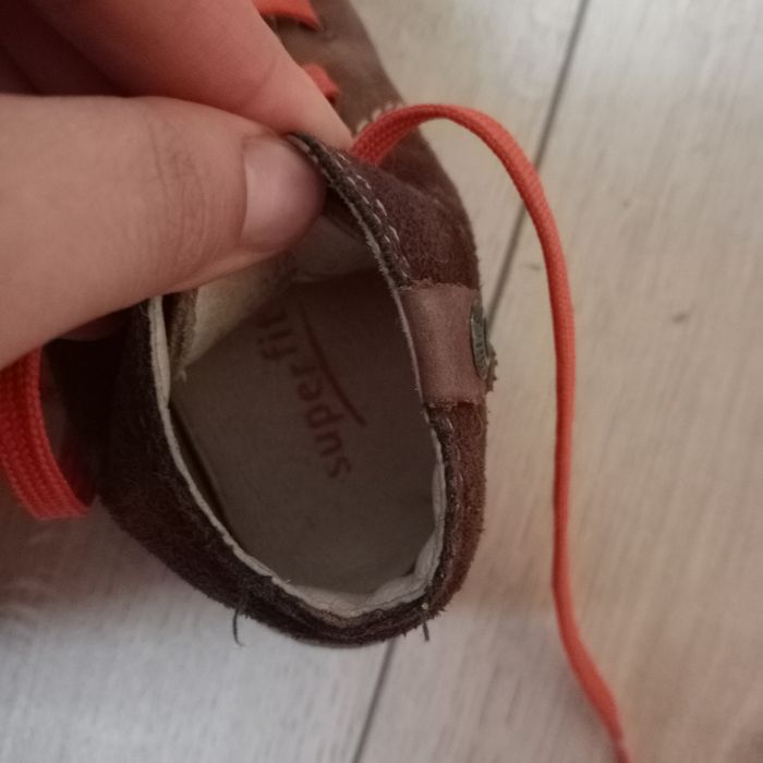 Безкоштовно ботиночки