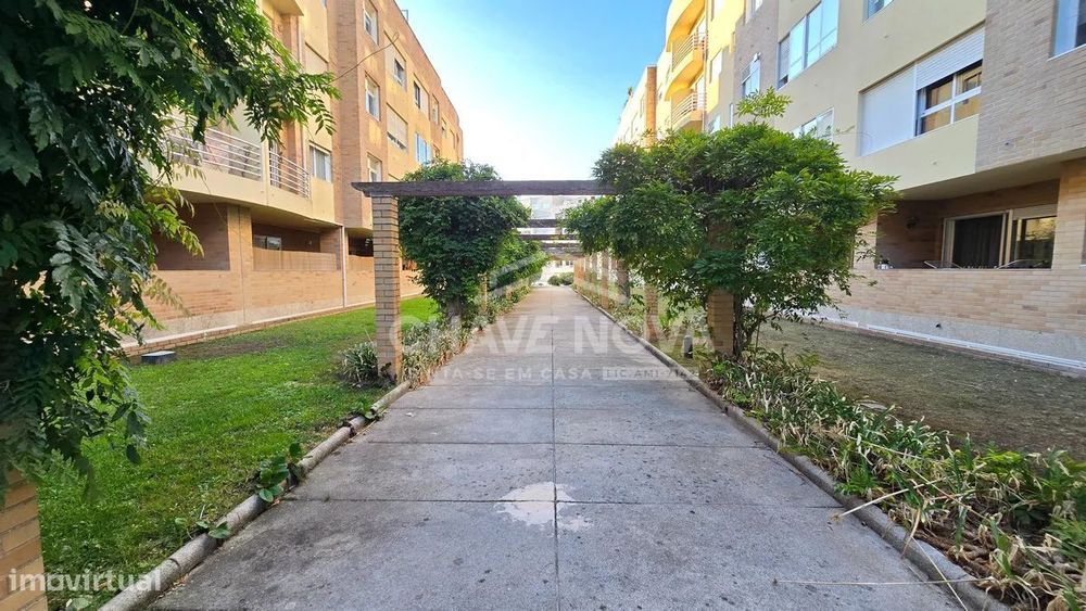 T2 com varanda e lugar de garagem | Prelada