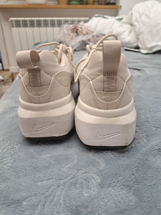 Buty sportowe doboegania sneakersy nike air max 42,5