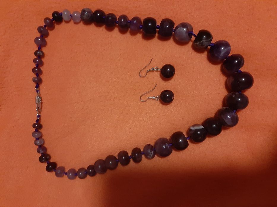 Colar de Jade e Brincos