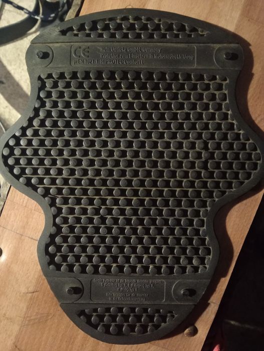 Защита силиконовая для мотоциклистов на куртку, штаны.